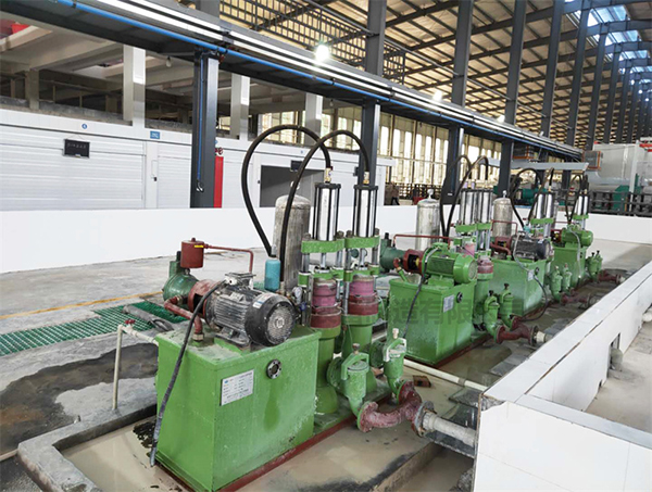 打桩污泥 现场图 1.jpg 打桩污泥 现场图 1.jpg